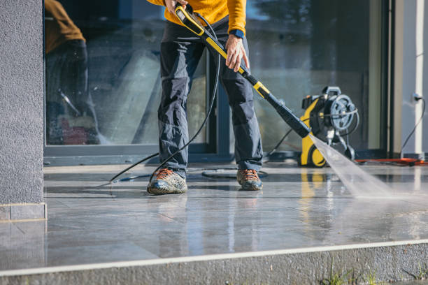 Best Sidewalk and Walkway Cleaning  in Huntingdon, TN